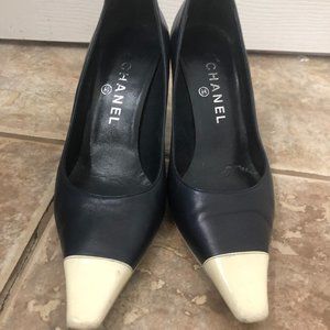 Women's CHANEL classic heels sz 36.5 Navy